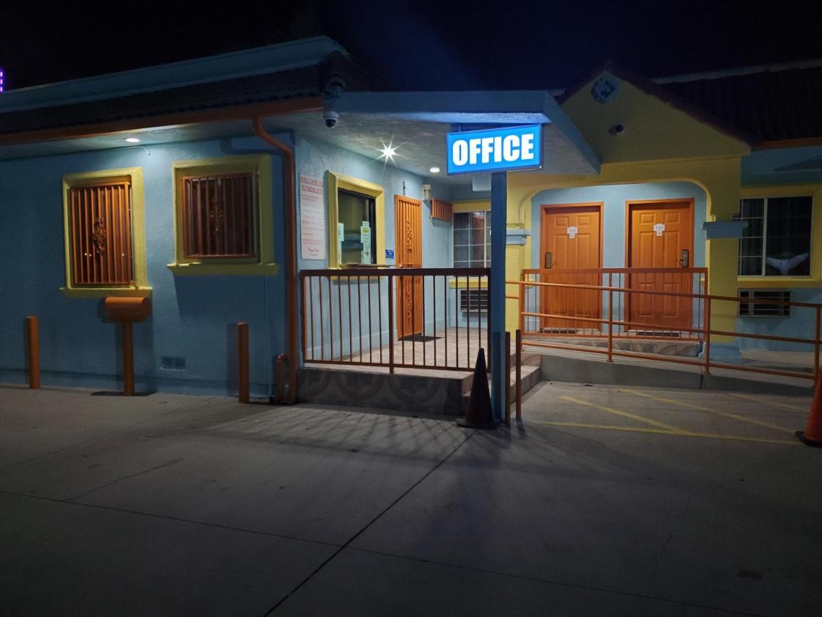 סאות' גייט Sunrise Inn מראה חיצוני תמונה