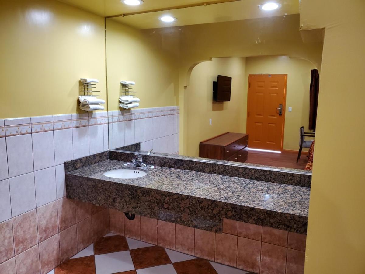 סאות' גייט Sunrise Inn מראה חיצוני תמונה